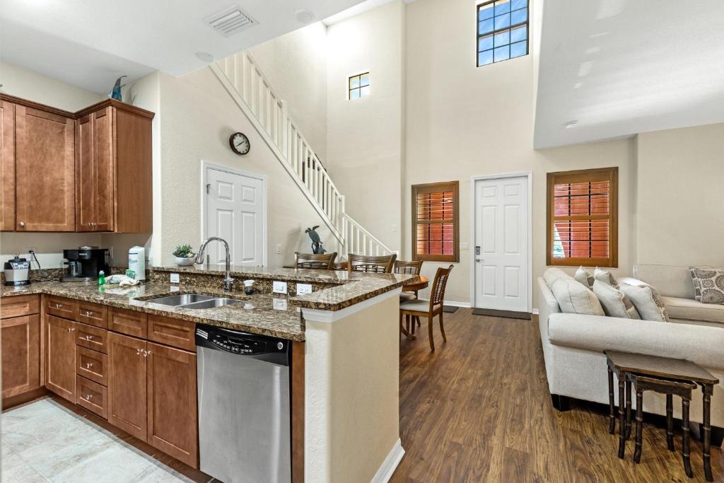 Biggar Apartment | Paseo 4107