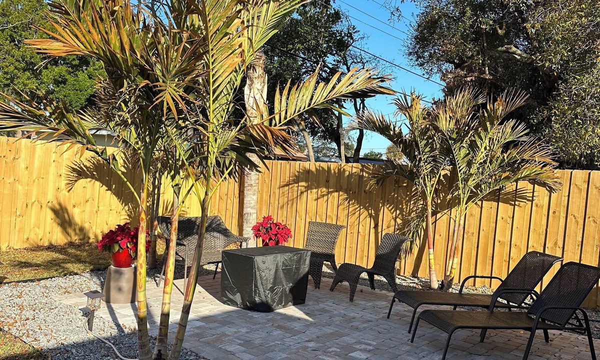 Sebastian Highlands House | Peace and Privacy at Rest-awhile in Sebastian! 10 minutes to beaches!