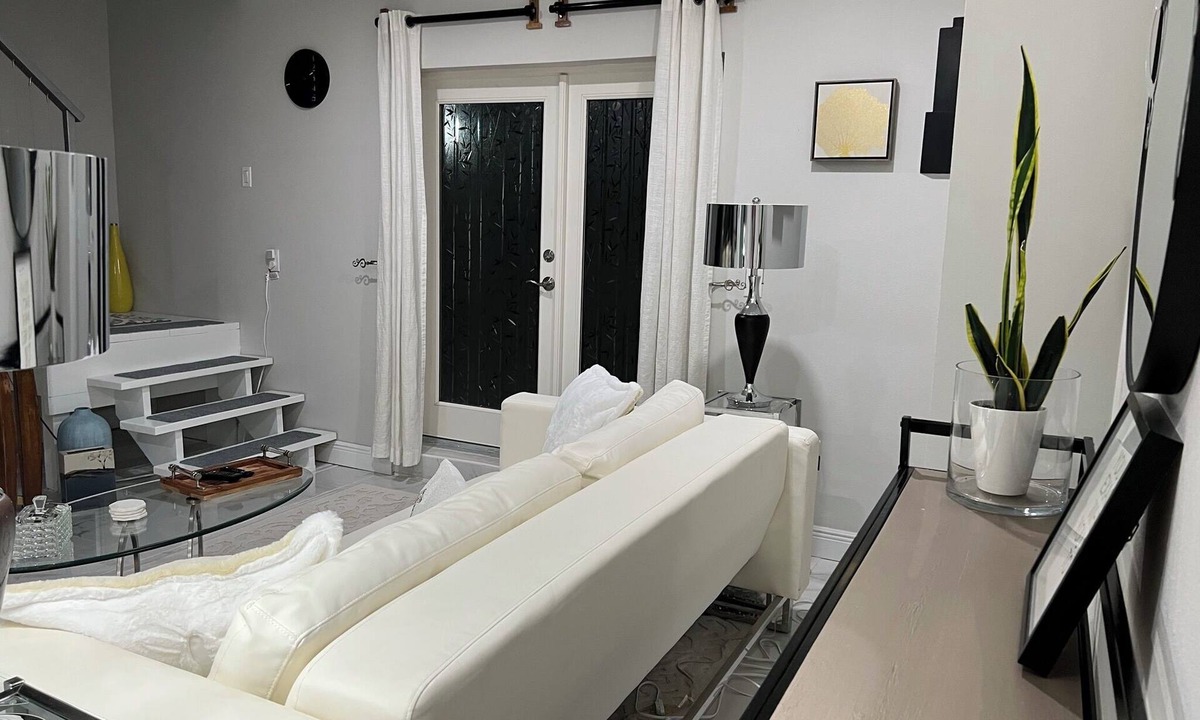 Westchase Villa | Peaceful,Clean Fully equipped Westchase area Villa