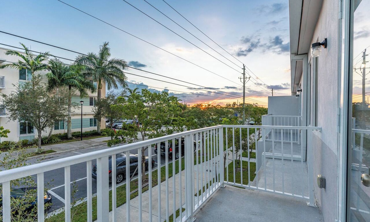 Princeton House | Peaceful Dreamscape a spacious family friendly minutes to the Keys & Miami