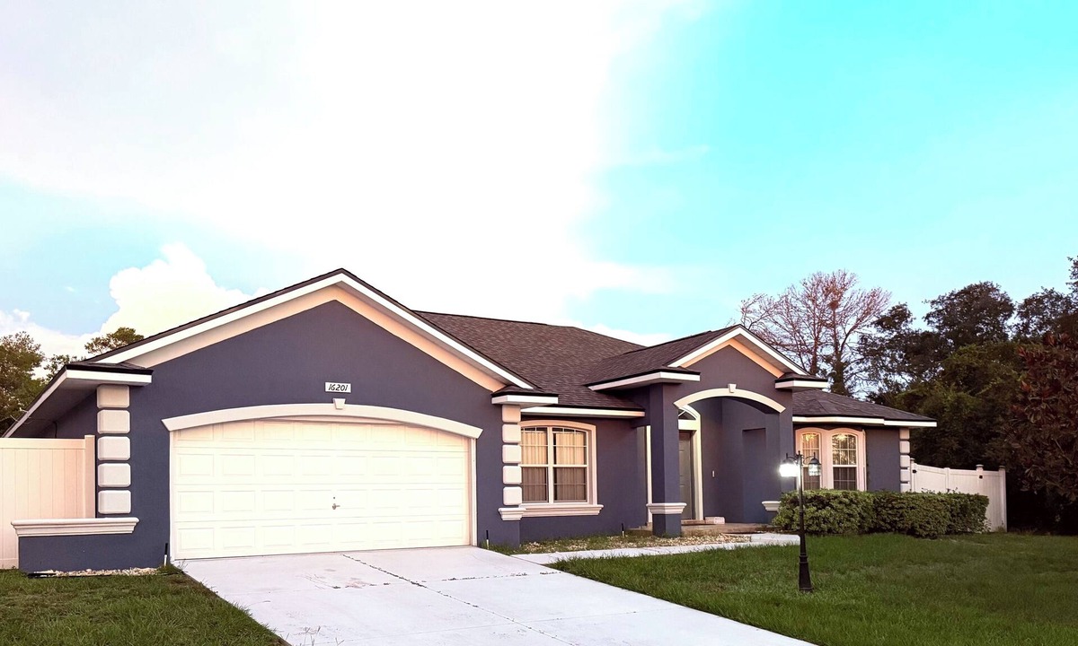 Ocala House | Peaceful, Relaxing & Quiet Home With A Private Fenced Yard In Ocala FL
