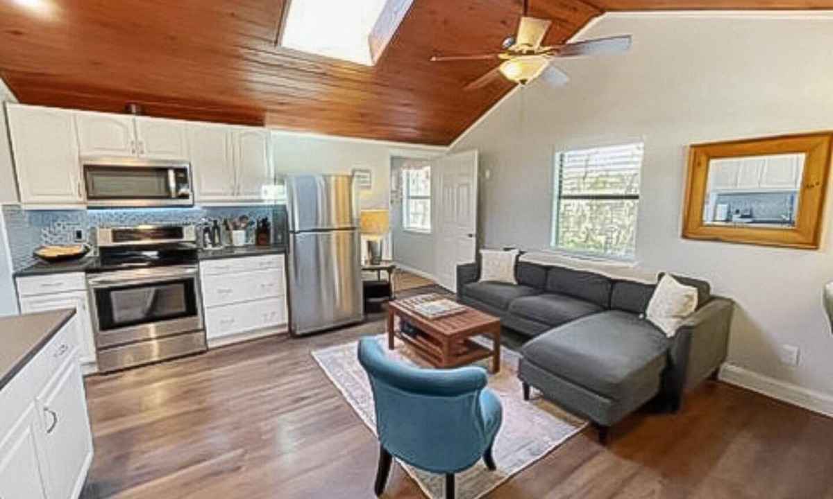 Canyon Lake Cabin | Peaceful Songbird Cabin in Canyon Lake! Only 5 minutes for the lake & river!