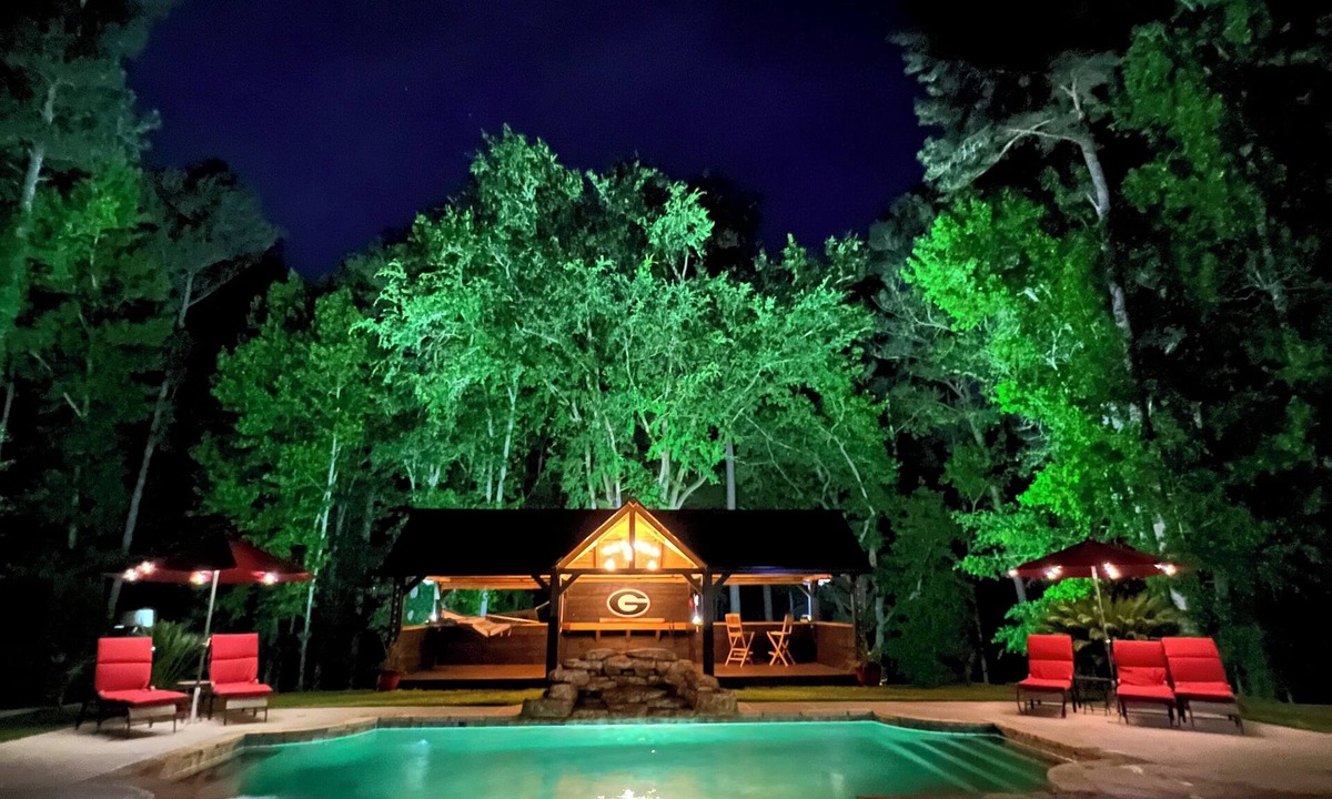 North Augusta House | Peach Jam Luxury Gentleman's Retreat ~ 5 BR BA One of a kind find!