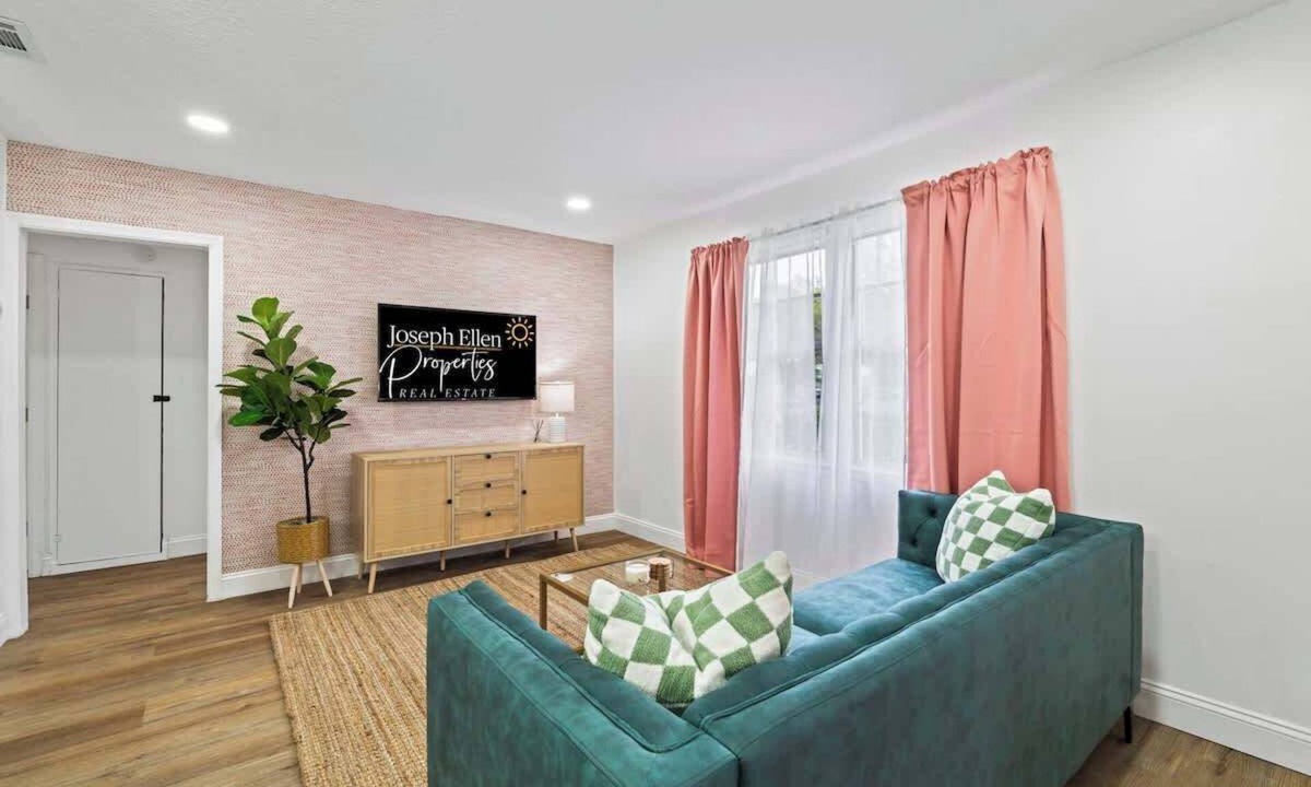 Arlington House | “Perfectly Peachy” Game Room, Grill