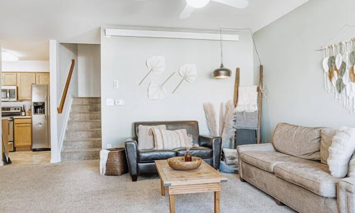 Longmont House | Pet Friendly 3-bedroom townhome close to Boulder, Denver and Rocky Mountain