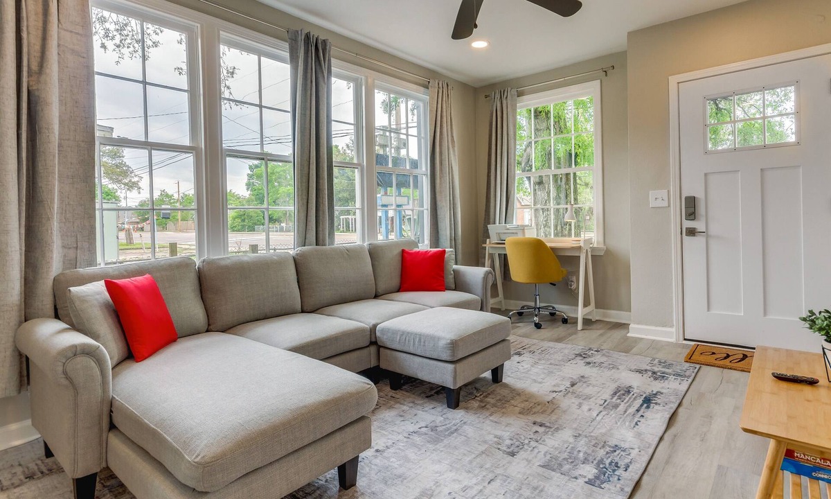 New Warrington House | Pet-Friendly Pensacola Home Close to Beaches & Fun
