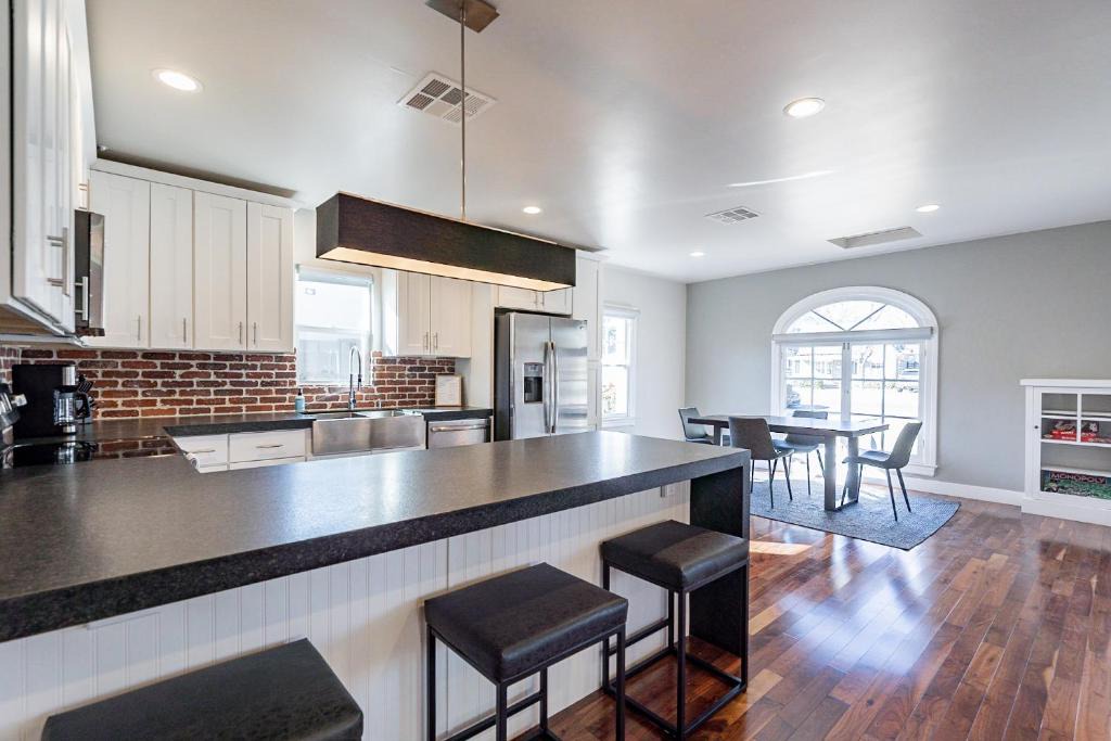 Encanto House | PHX Retreat Fully Remodeled Historic Home