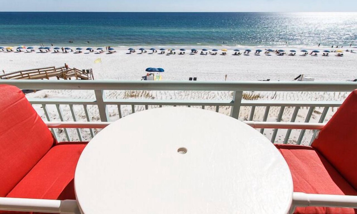 Fort Walton Beach Condo | PI 406: Sunset Shores - Take A Look! Perfect Beach Retreat with Beach Service