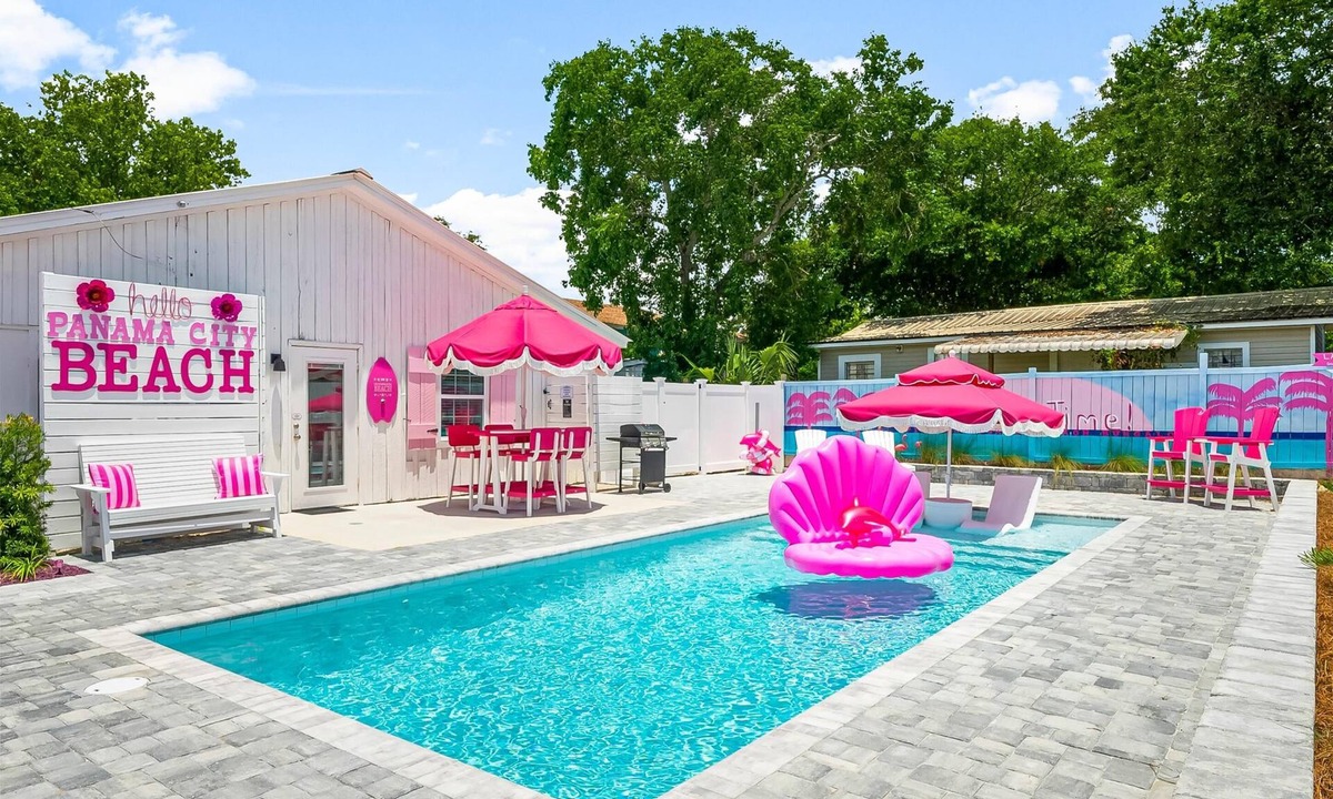 Laguna Beach House | Pink Prerogative - All-Pink Beach Bungalow with Private Pool & Golf Cart
