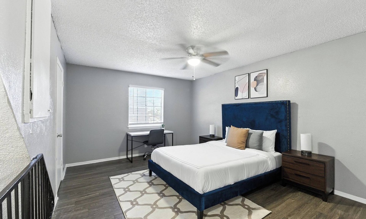 South Arlington Apartment | Pioneer Creek 608-08 I Spacious 1 Bed 1 Bath