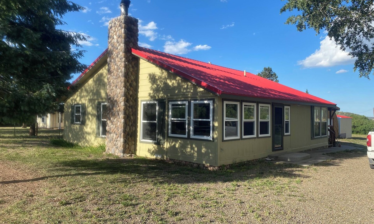 Stonewall Cottage | Pleasant 2-bedroom cottage in Weston perfect for a relaxing getaway