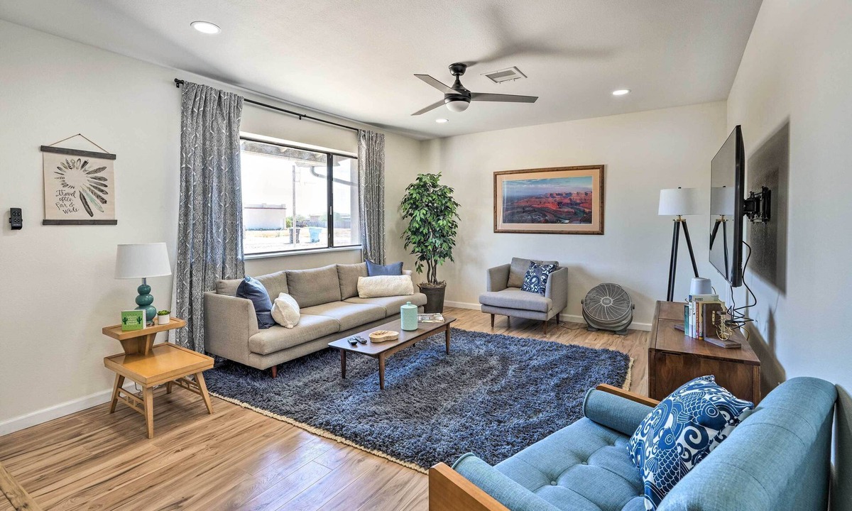 Deer Valley House | Pool + Backyard Oasis! Snowbird Escape in Phoenix