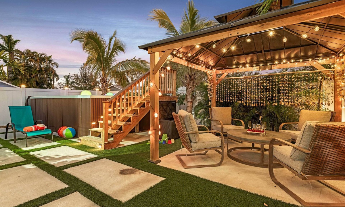 River District House | Pool, Mini Golf & Cabana: Bradenton Retreat