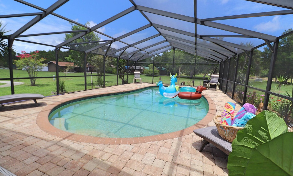 Edgewater House | Pool, Pony and Rural Bliss, minutes away from the Intracoastal.