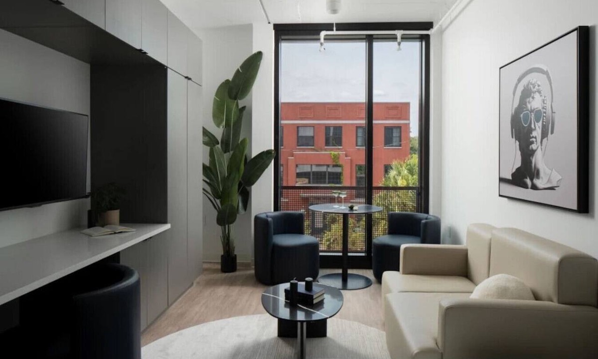 Historic Ybor Apartment | Prime 2BD Ybor City Stay | Steps to DT Central