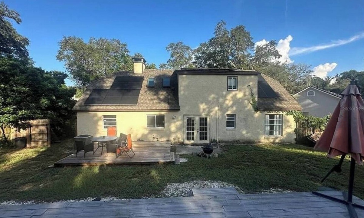 Mount Dora House | Private Backyard Drive to Disney