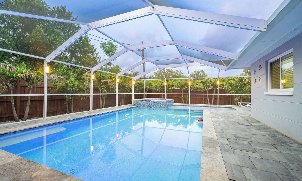 Harbor Bluffs House | Private Heated Saltwater Pool & SPA 3-Bdrm Home in Harbor Bluffs