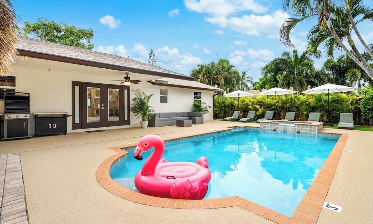 Tropic Palms House | Private Luxury Retreat in Delray Beach – Spacious 3BR Coastal Haven