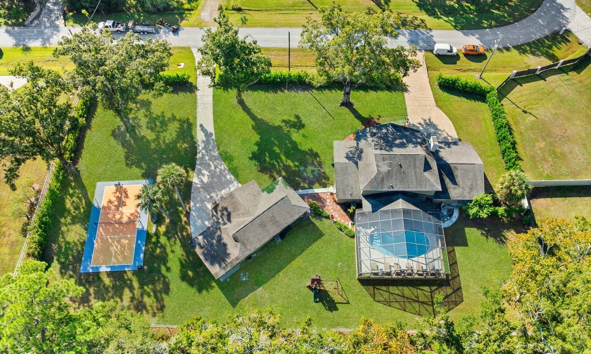 Westchase House | Private Pool * Pickleball * Game Room * Sleeps 18!