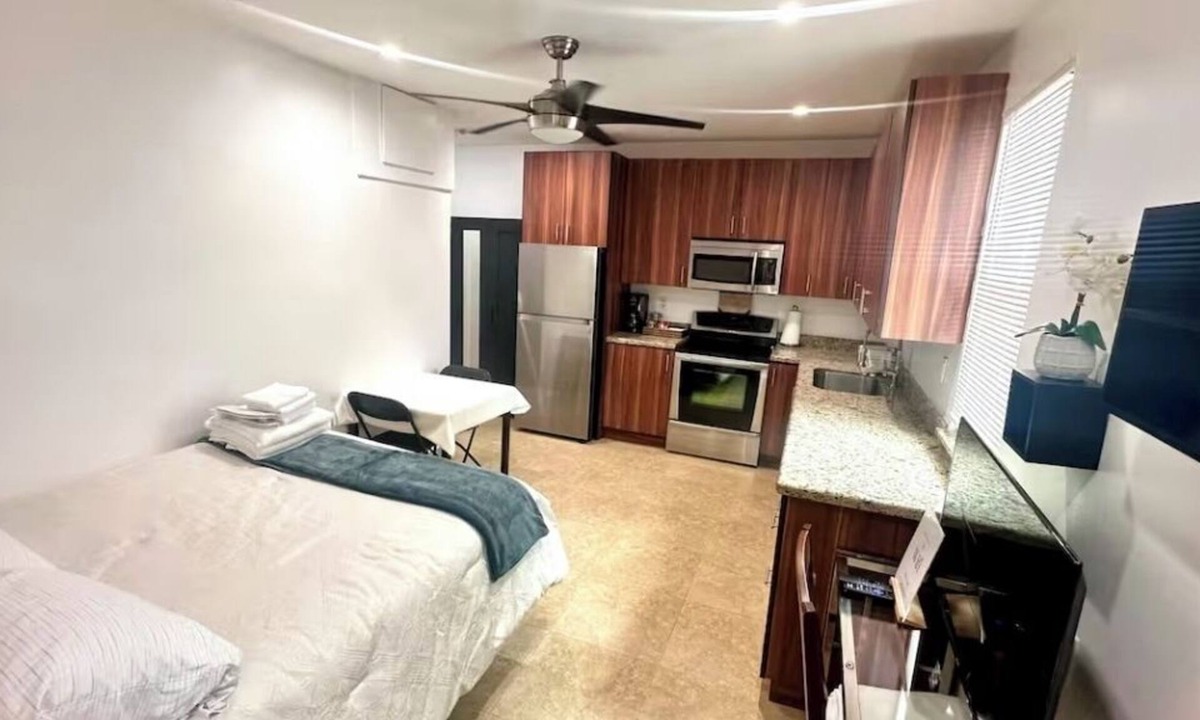 Weston Apartment | Private Room in Weston FL