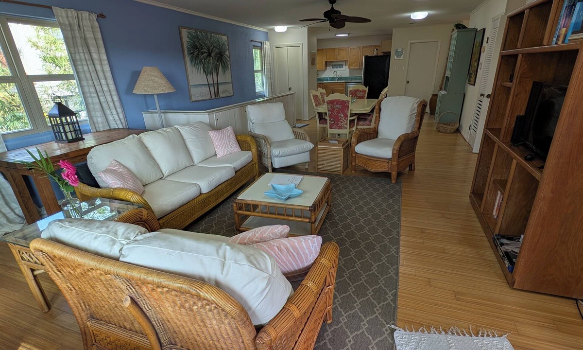South Padre Island House | PRIVATE SINGLE FAMILY HOUSE with nice deck for Friday Night Fireworks, quiet