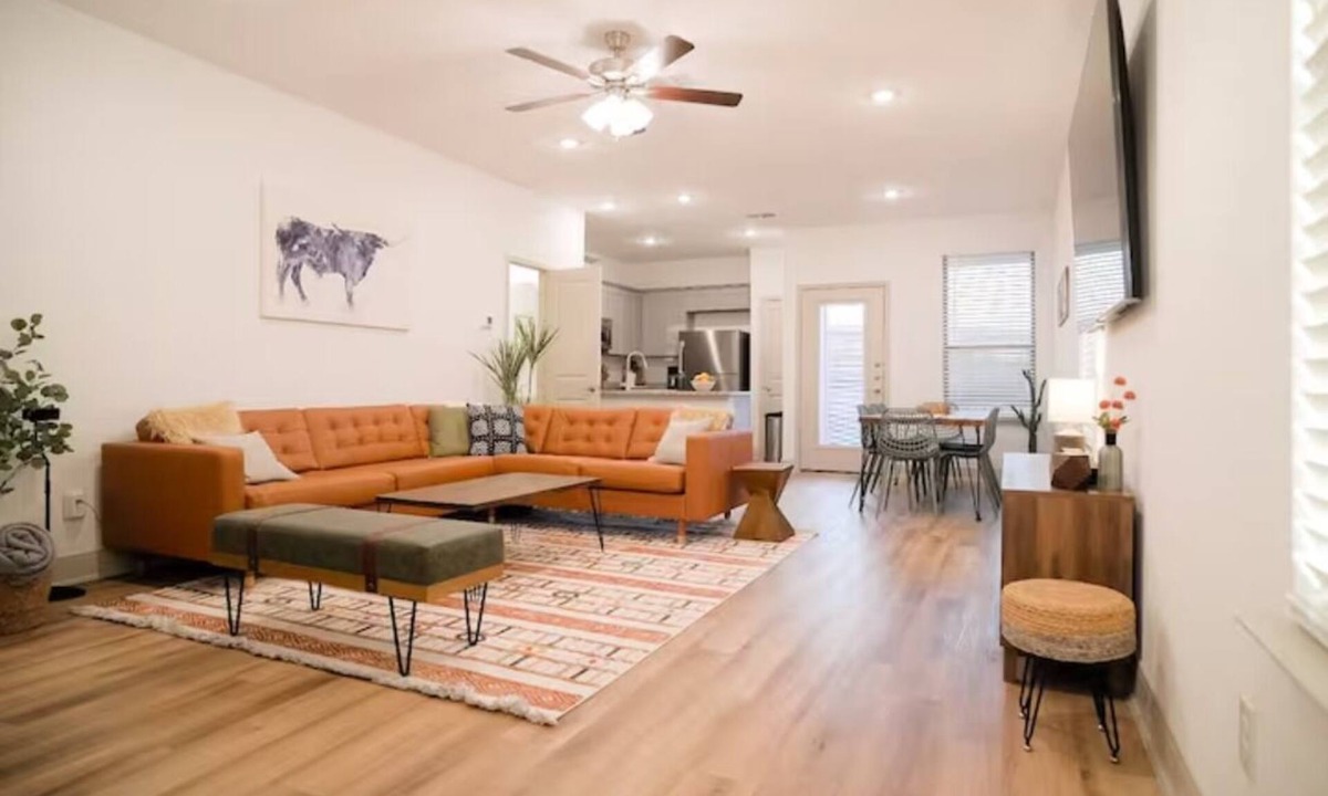 San Antonio House | Quality furnished home existing to serve our guest