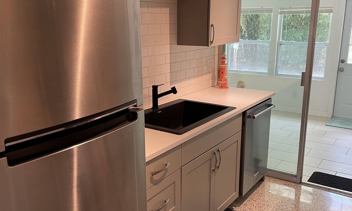 Bayview House | Quiet home within walking distance to the Beach, the Bayou, and Marina.
