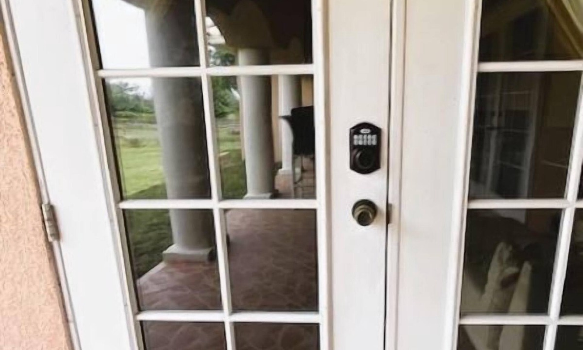 Wesley Chapel House | Quiet Lakeview Home