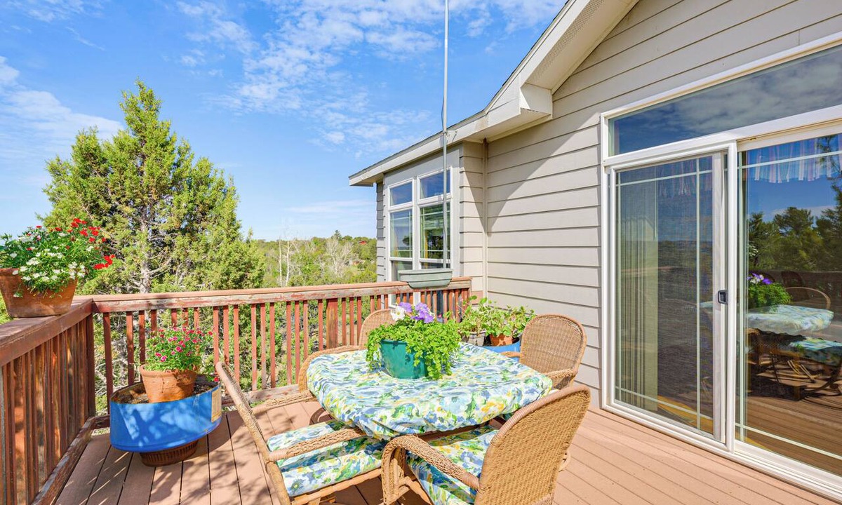 Ignacio House | Quiet Porch & Deck! Dog-Friendly Home Near Durango