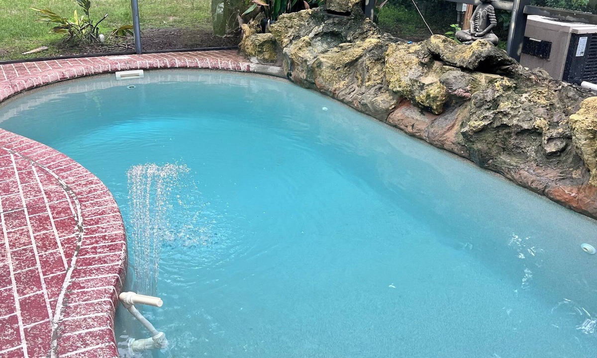 Eustis House | Refuge Home, Jacuzzi & Heated Pool 35 min Orlando.