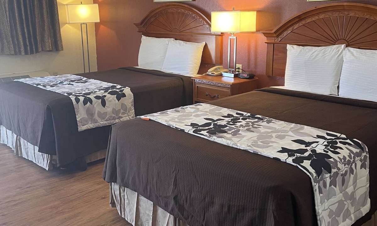 Dilley Hotel | Relax Inn