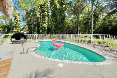 Hunt Club House | Relax Poolside! Family West Palm Beach Gem w/Yard