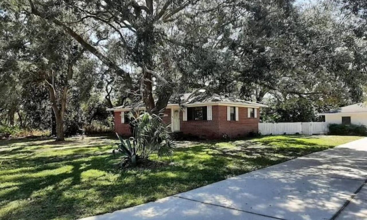 Bayou Grande Villa House | Relaxing 3 BR home close to Water, NAS, Perdido