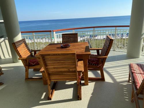 Navarre Beach Apartment | Relaxing beachfront retreat