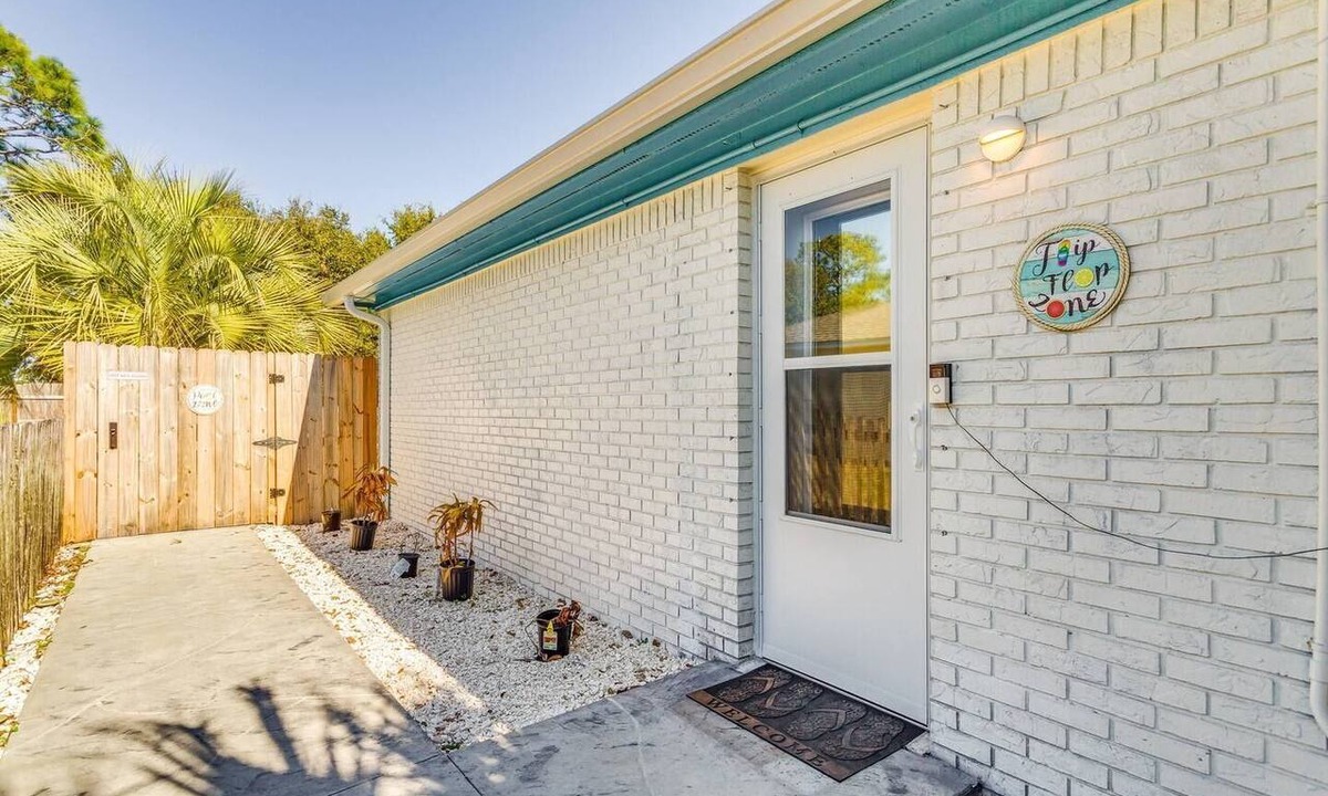 Gulf Breeze Apartment | Relaxing Gulf Breeze Retreat Minutes to Beaches