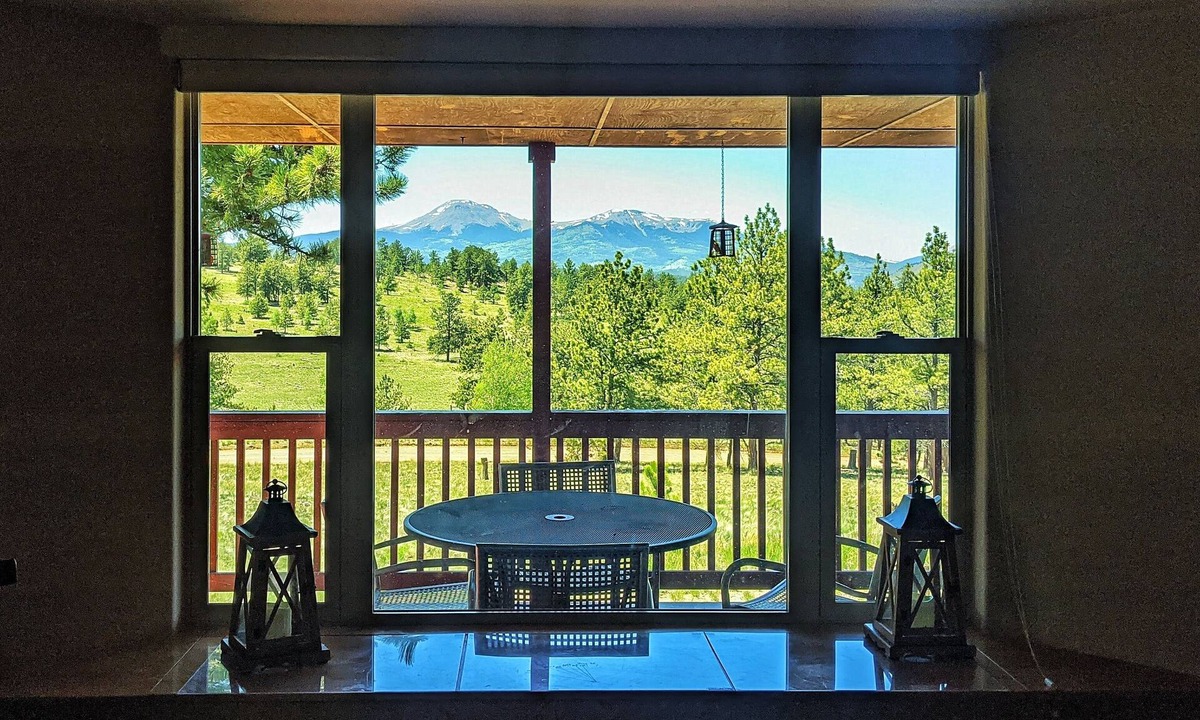 Hartsel Cabin | Remote cabin with gorgeous mountain views and ample amenities!