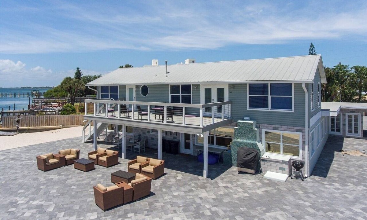 Orlando Beach Apartment | Rent This Resort - Gated Private Waterfront Space