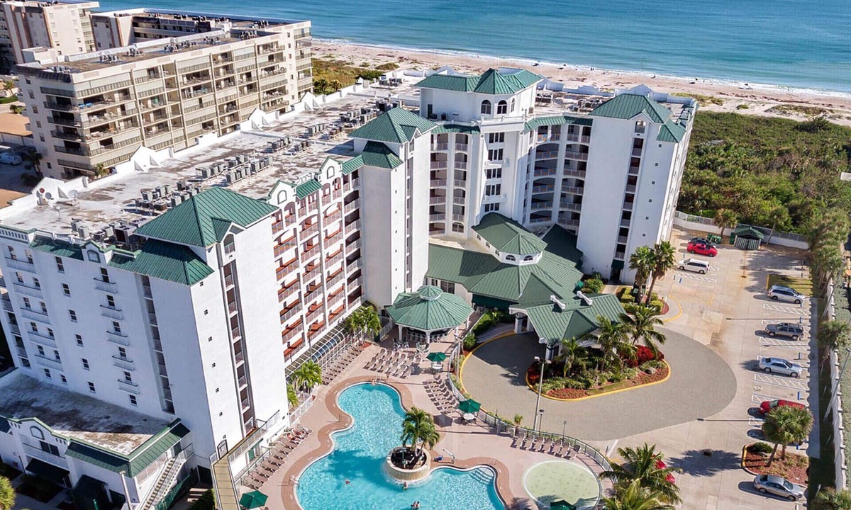 Cocoa Isles Condo | Resort on Cocoa Beach - 2-Bedroom Ocean View - Best Resort in Cocoa Beach, FL
