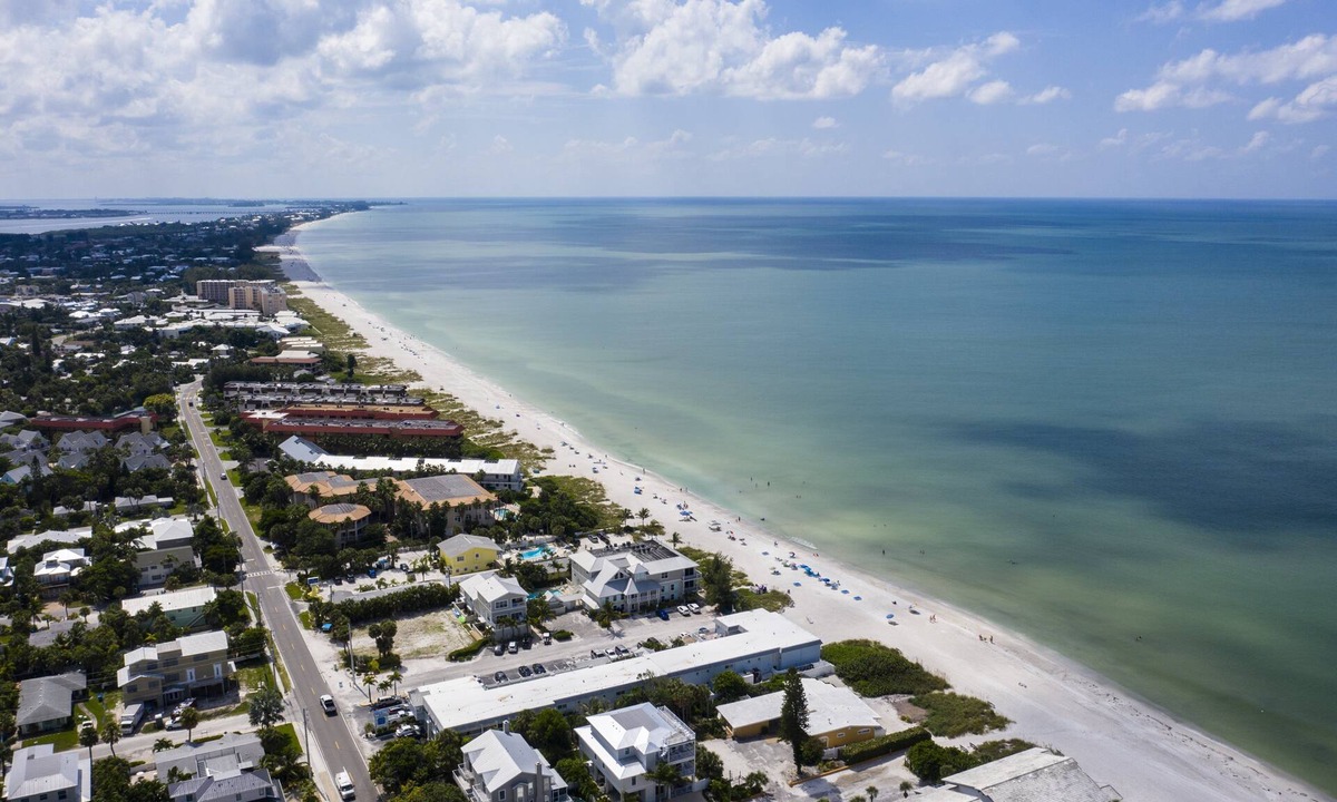 Holmes Beach Condo | Resort Sixty-Six, Holmes Beach, Florida, 1 Bedroom Suite