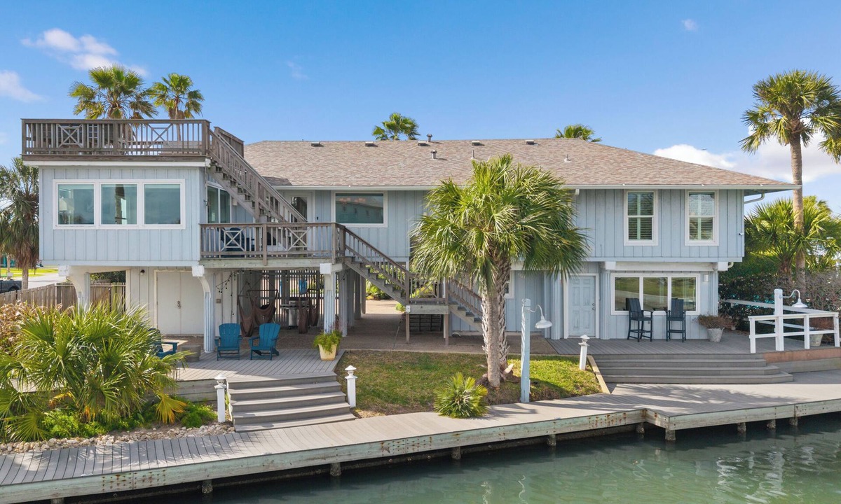 Key Allegro House | Resort Size Pool, 4 BR Waterfront with Paddleboards & Kayaks in Key Allegro