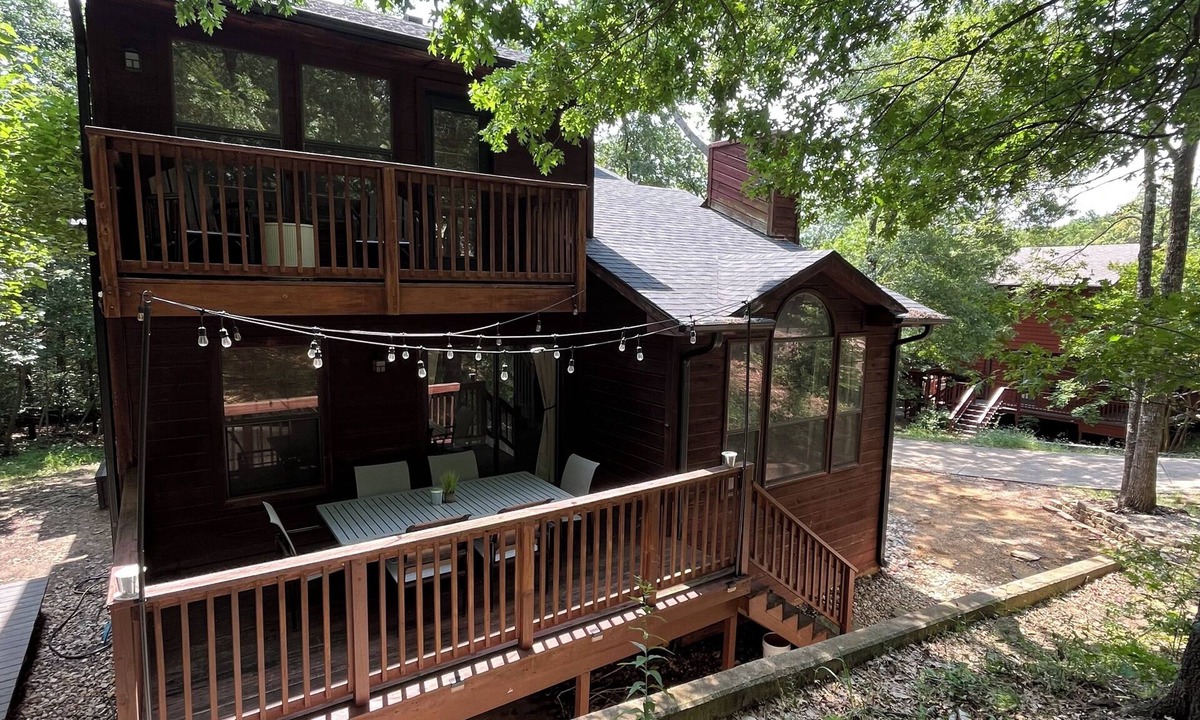 Pottsboro House | Retreat w/Hot Tub & Game Room Near Lake Texoma
