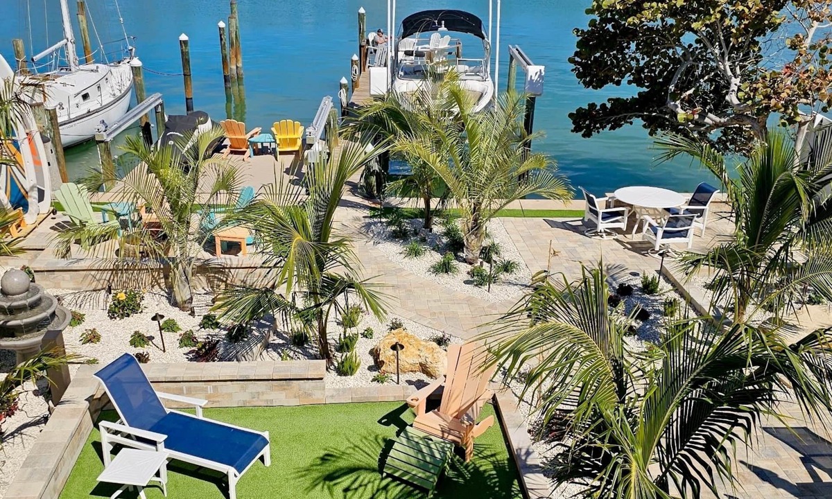 Treasure Island Apartment | Riley's Retreat, 1 Bedroom Waterfront with Private Boat Dock and Beach Access