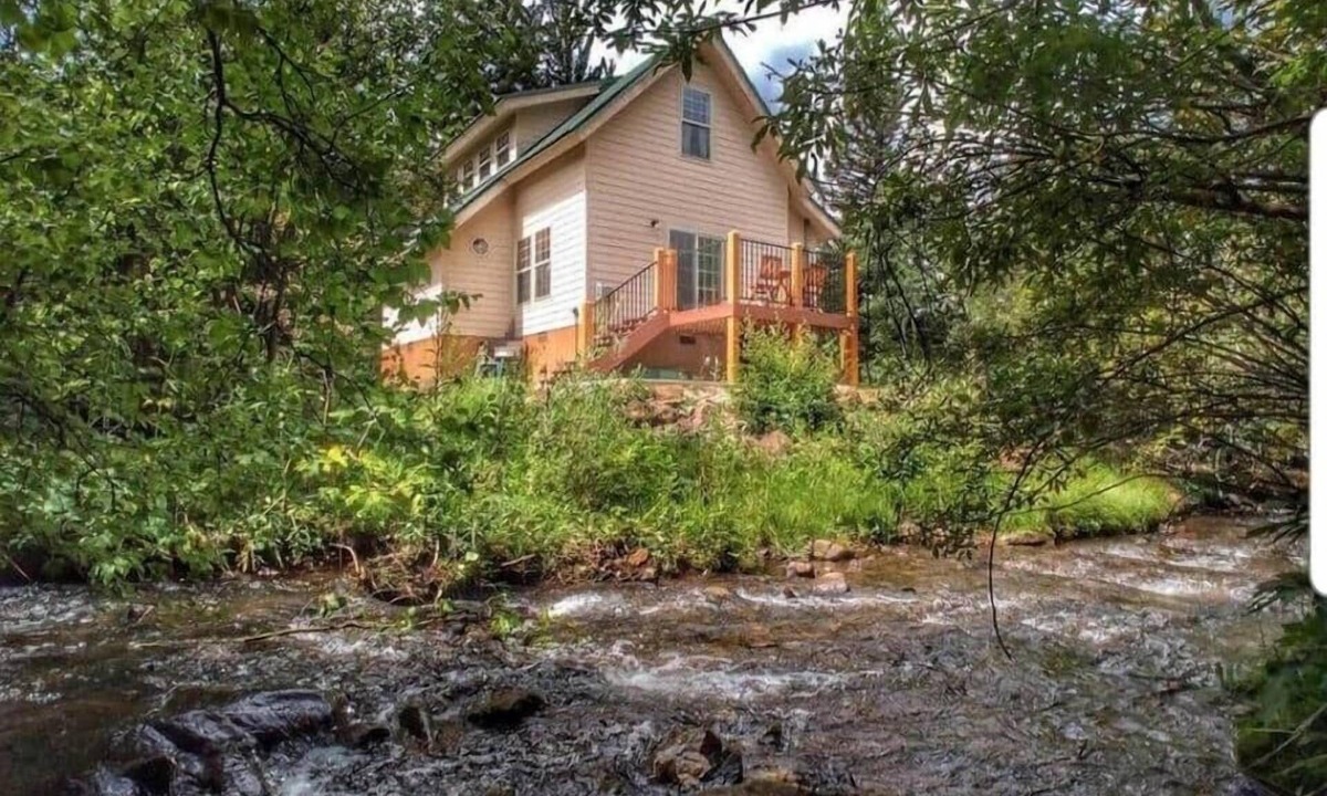 Cuchara House | River Retreat in Cuchara Valley