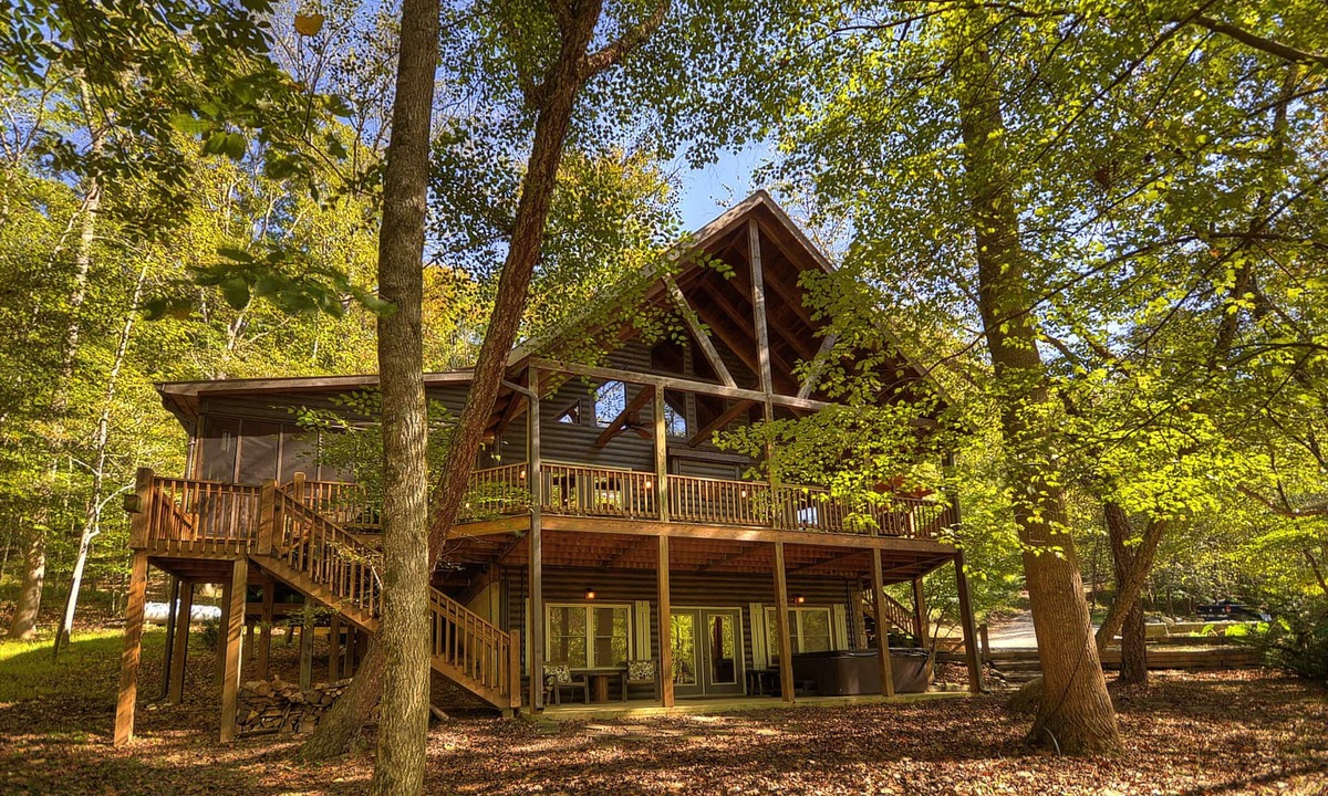 Ellijay Cabin | Riverfront, loud rapids, screen porch-River's Echo (neighboring Rapids' Echo