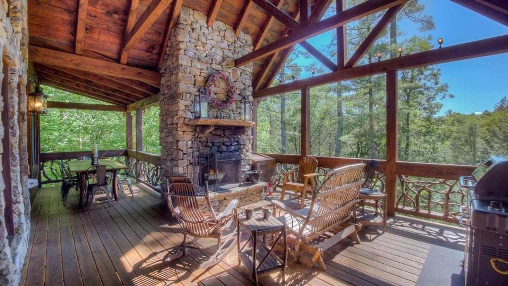 Cashes Valley House | Rock N' River- Riverside retreat | Year Round Trout Stream | Master on Main