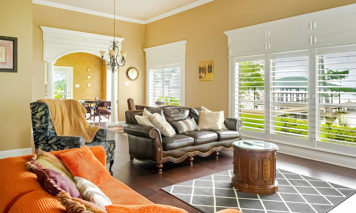Shreveport House | Romantic 3BR Lakefront: Slip, Pier, RV, Parking