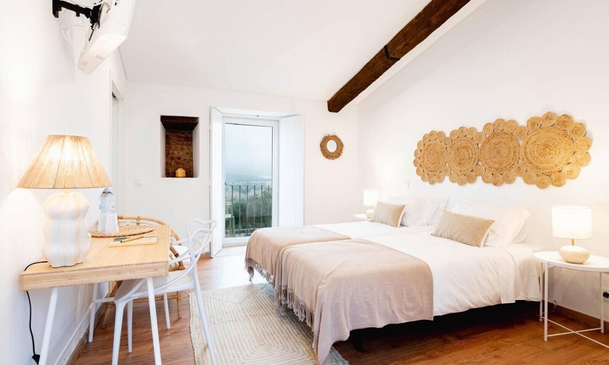 Fortios Apartment | Room '2' with Shared Pool