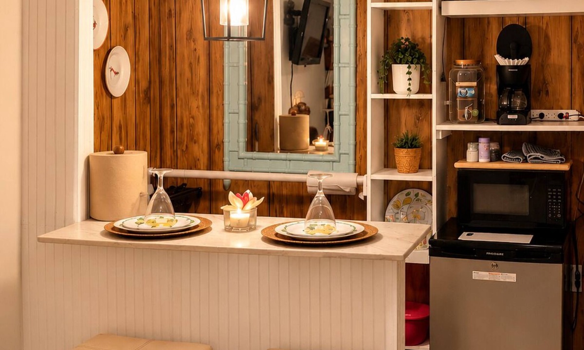 Edgar Apartment | *Rural & Cozy Private Room Free Parking & Pets Friendly*