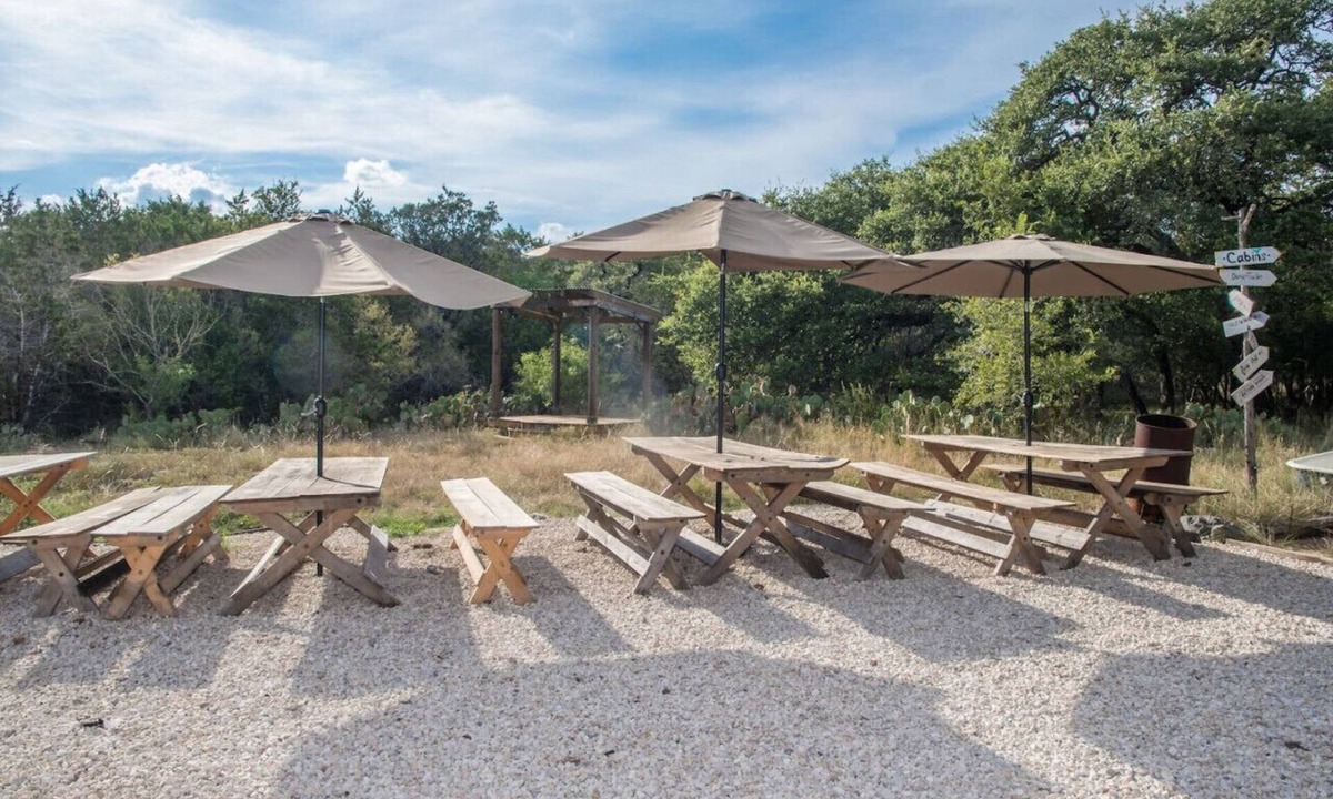 San Marcos House | ⭐️Rustic Hill Country Barn retreat on acreage⭐️