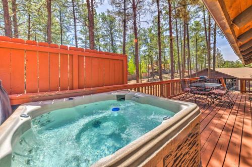 Ruidoso House | Rustic Ruidoso Log Cabin with Hot Tub & Deck!